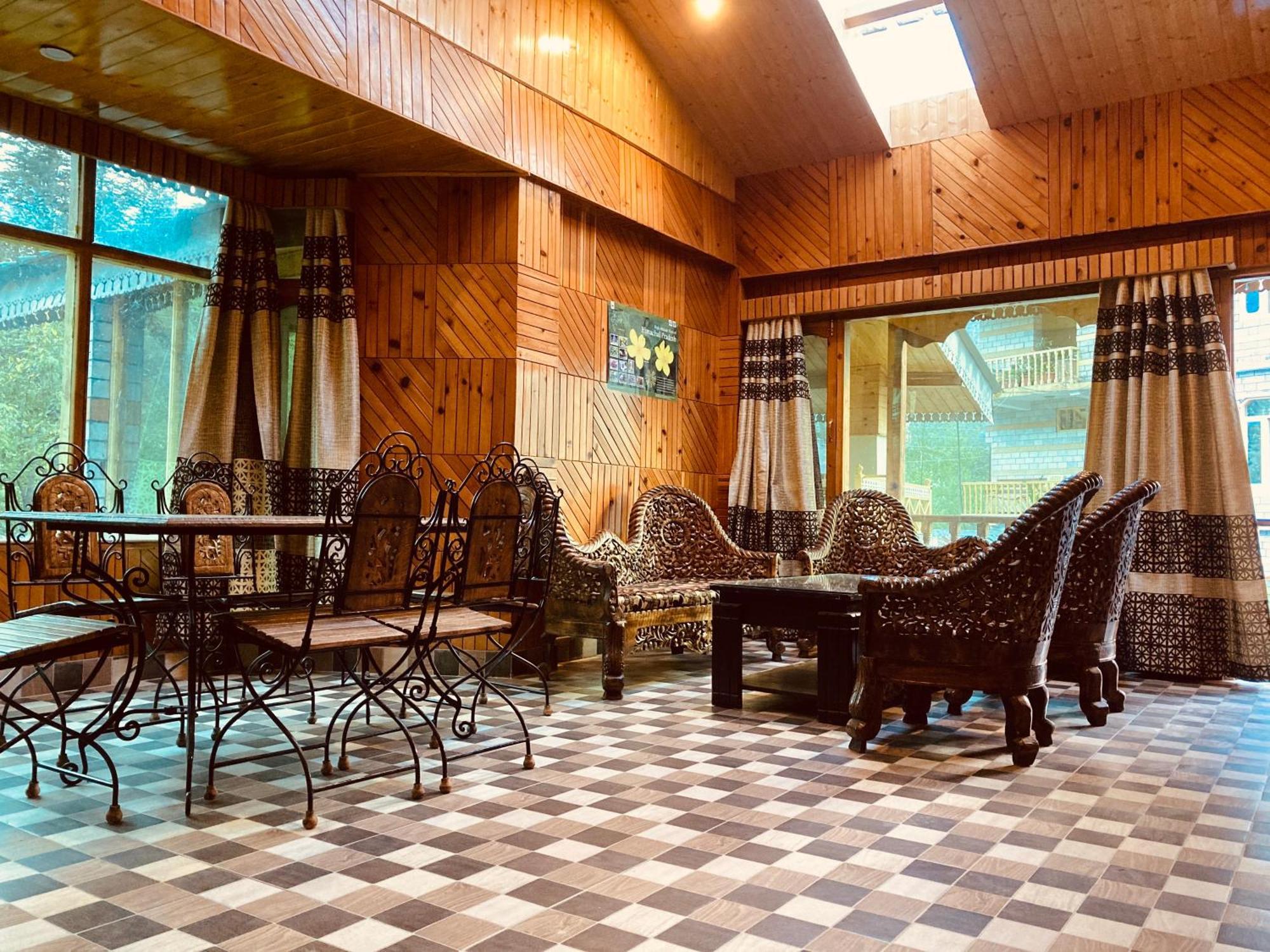 Woods Villa Cottage, Manali Экстерьер фото