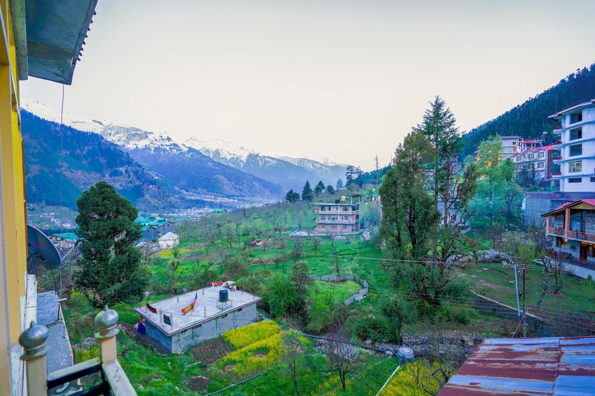 Woods Villa Cottage, Manali Экстерьер фото