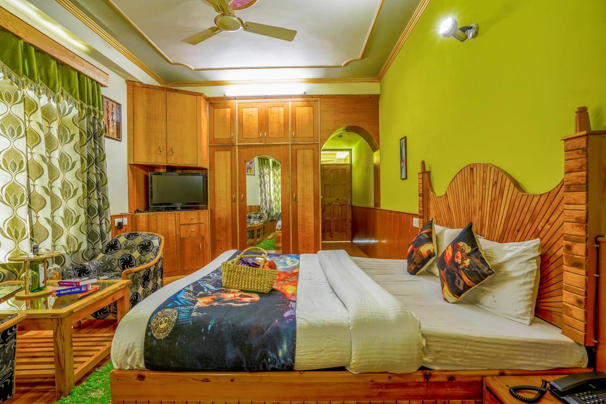 Woods Villa Cottage, Manali Экстерьер фото