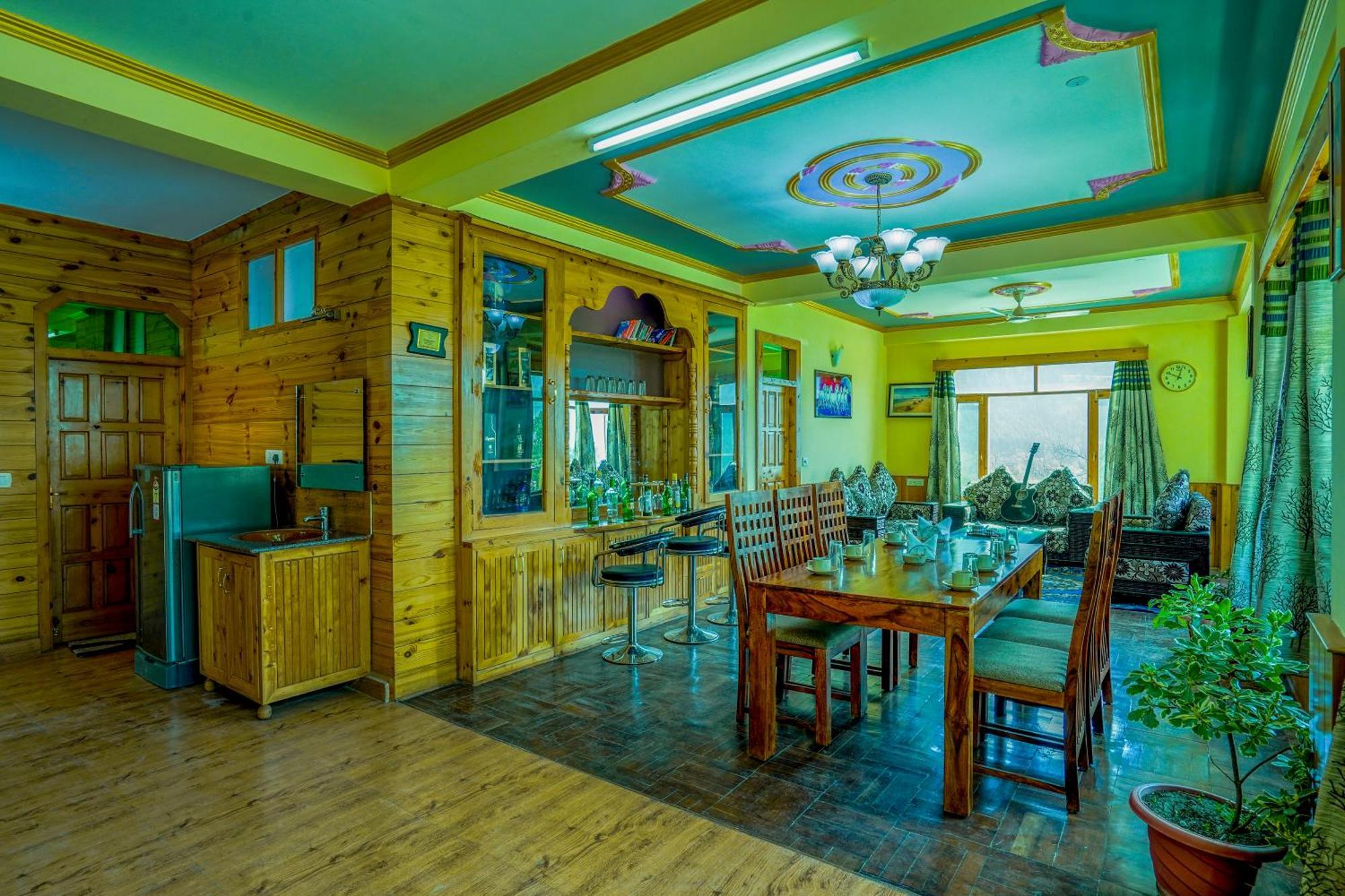 Woods Villa Cottage, Manali Экстерьер фото