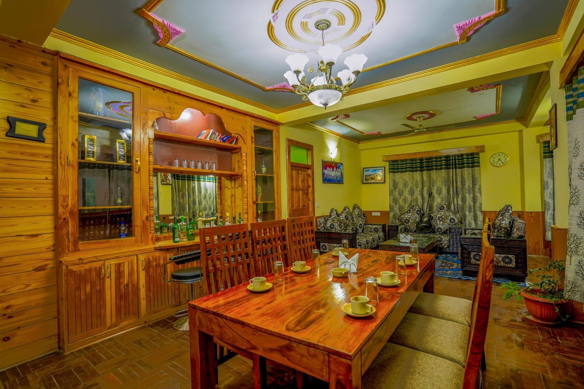 Woods Villa Cottage, Manali Экстерьер фото