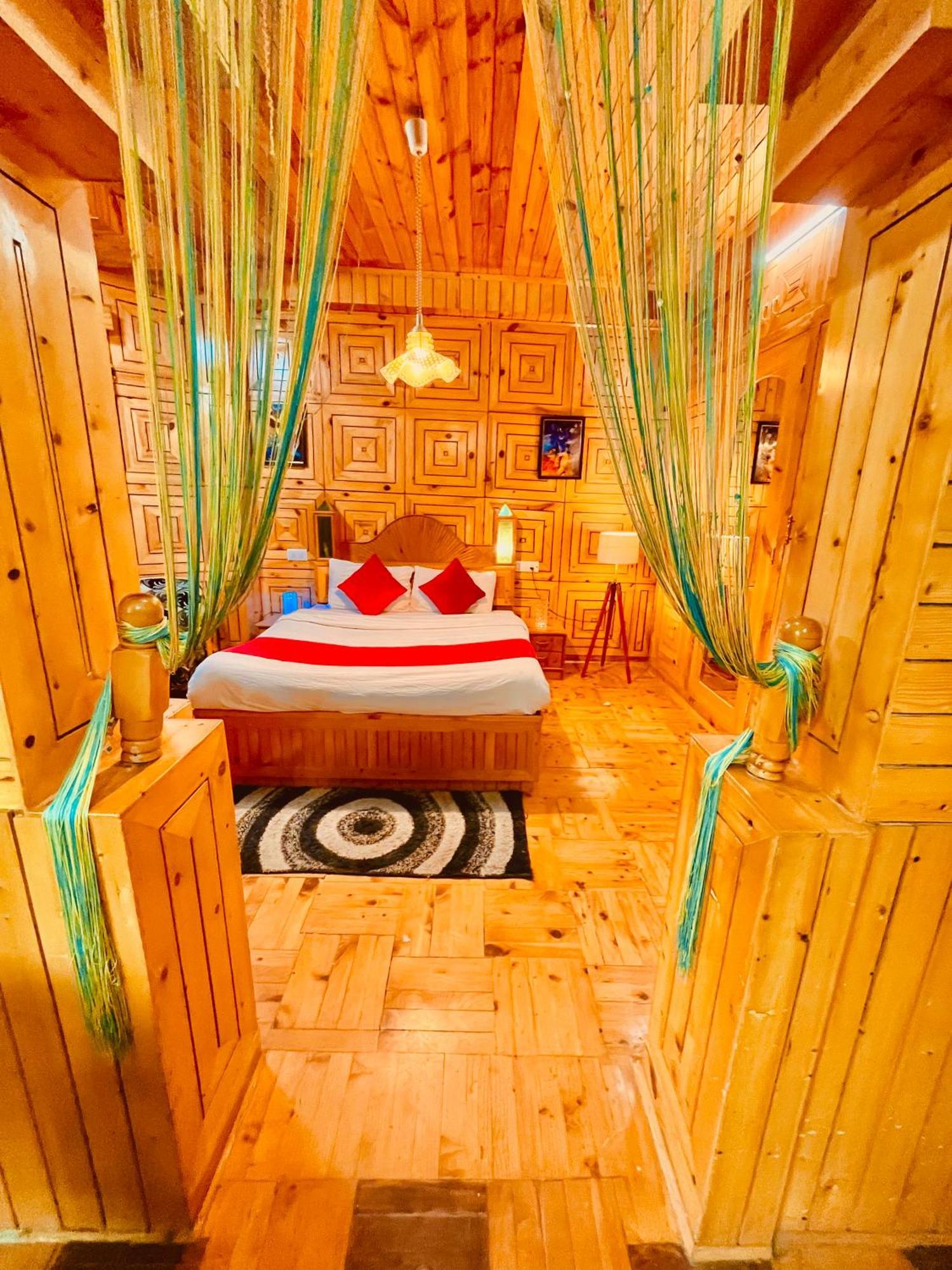 Woods Villa Cottage, Manali Экстерьер фото
