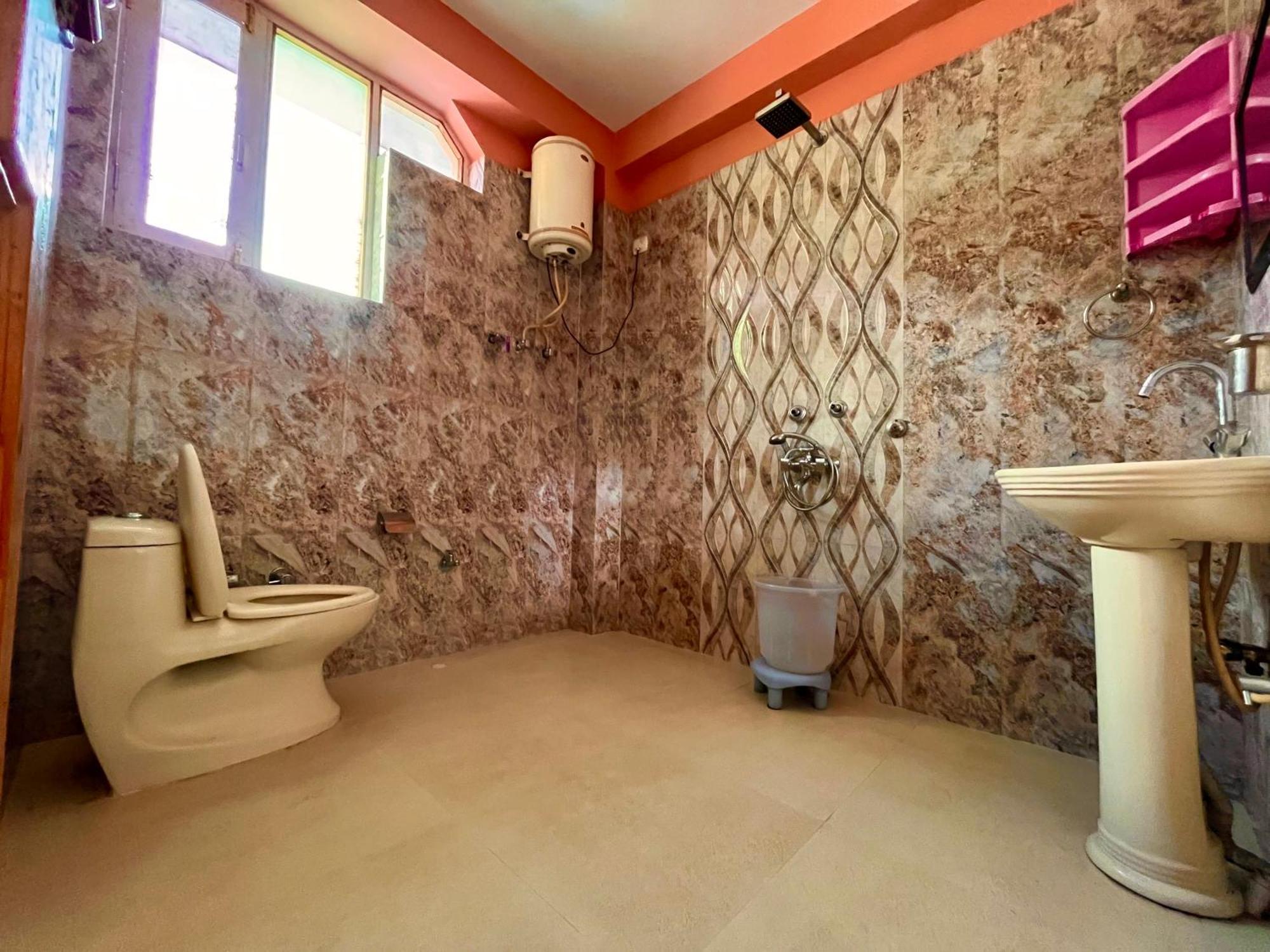 Woods Villa Cottage, Manali Экстерьер фото