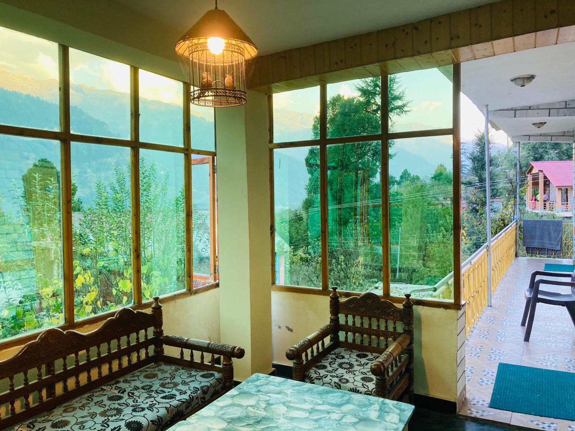 Woods Villa Cottage, Manali Экстерьер фото