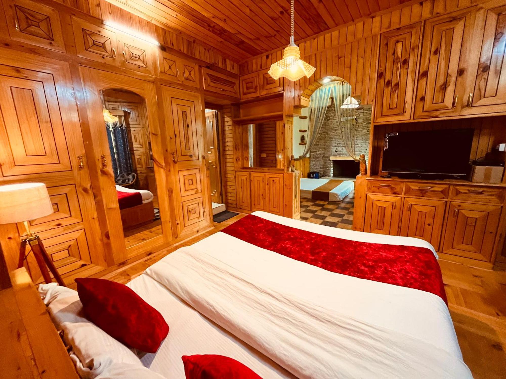 Woods Villa Cottage, Manali Экстерьер фото