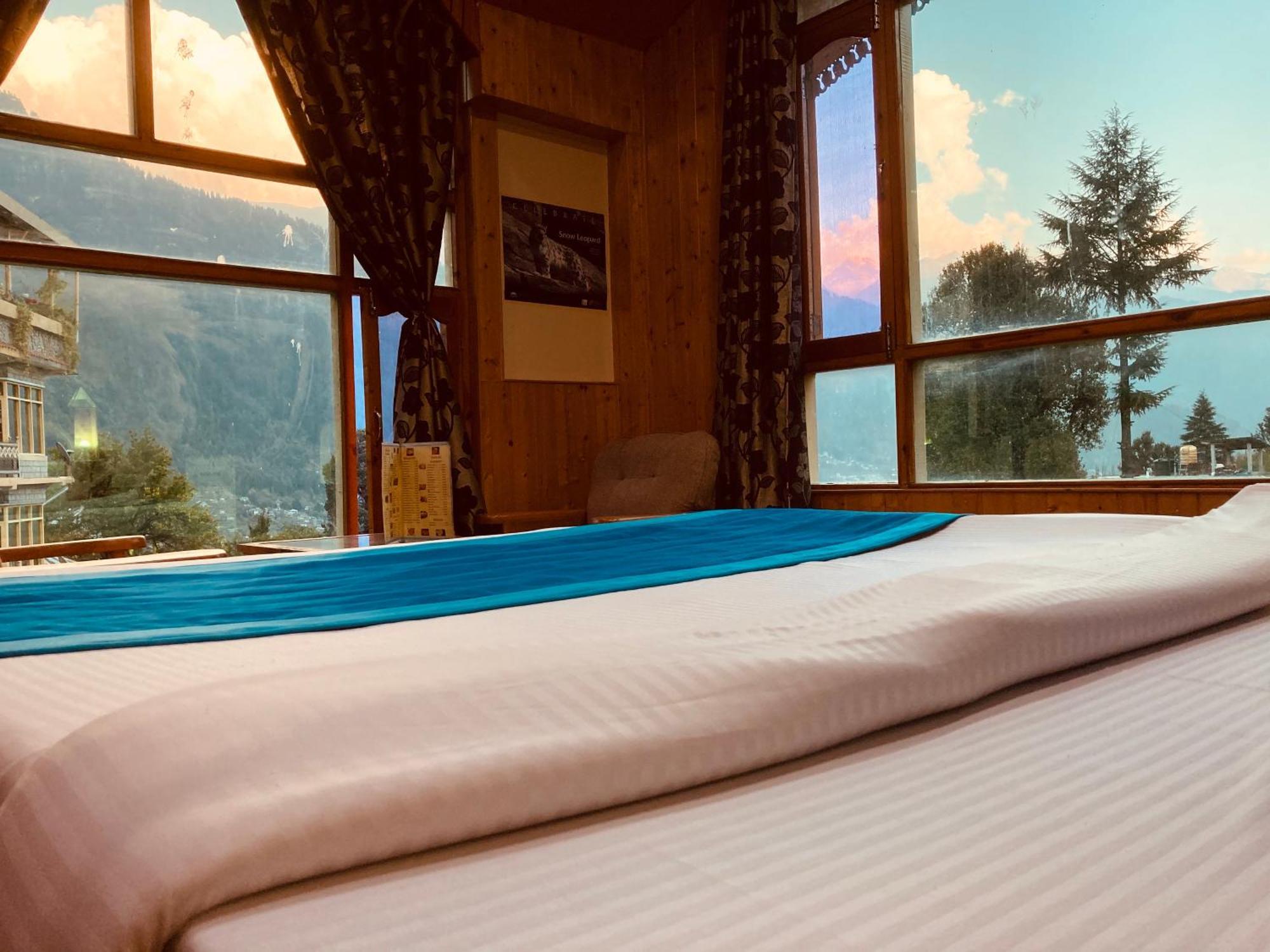 Woods Villa Cottage, Manali Экстерьер фото