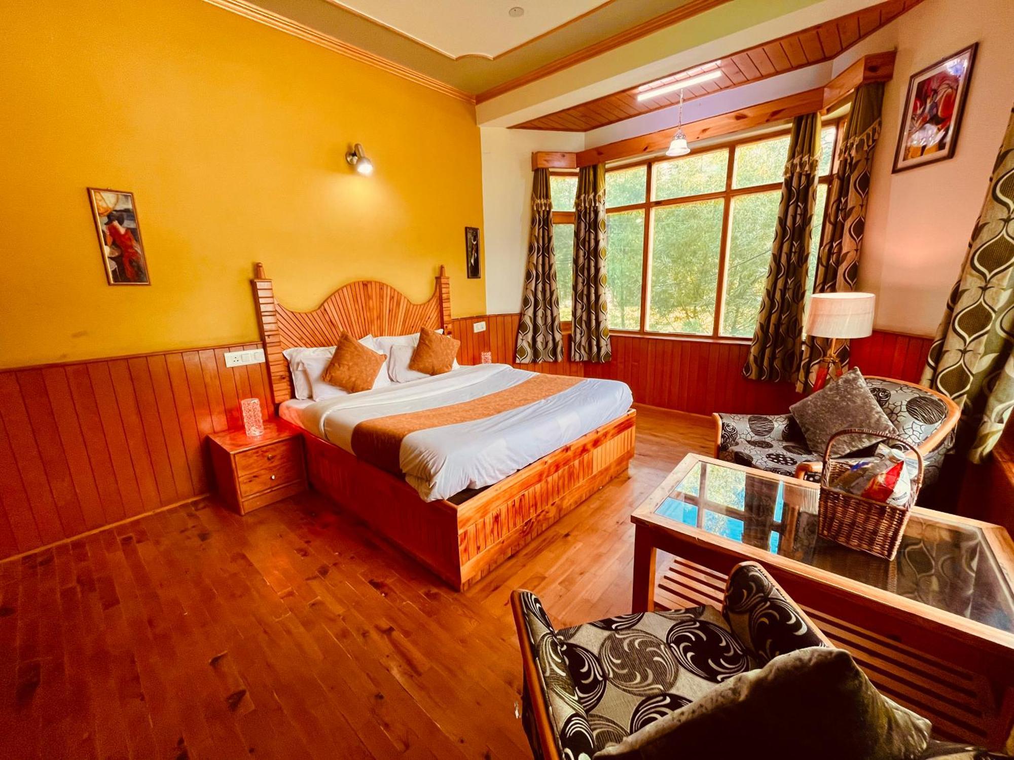 Woods Villa Cottage, Manali Экстерьер фото